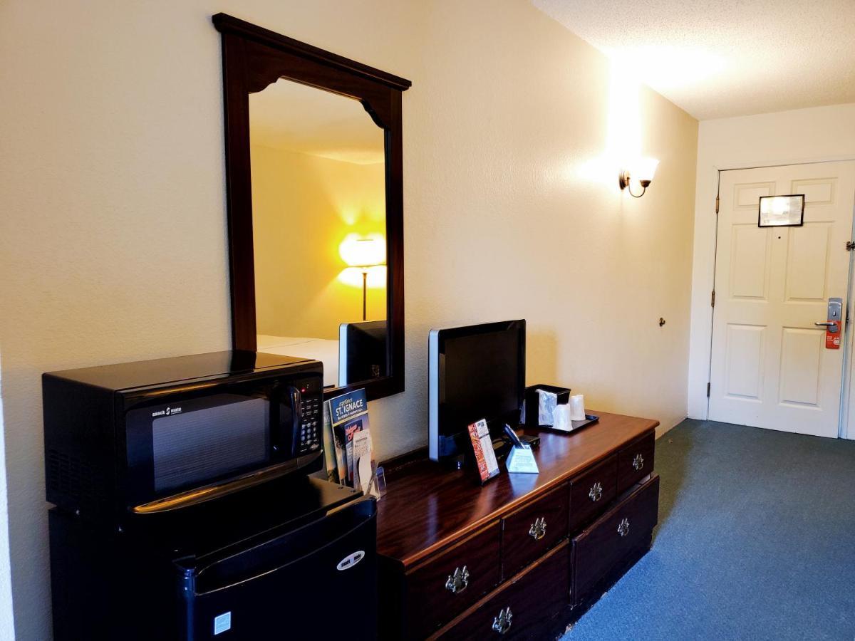 Voyager Inn Saint Ignace Luaran gambar