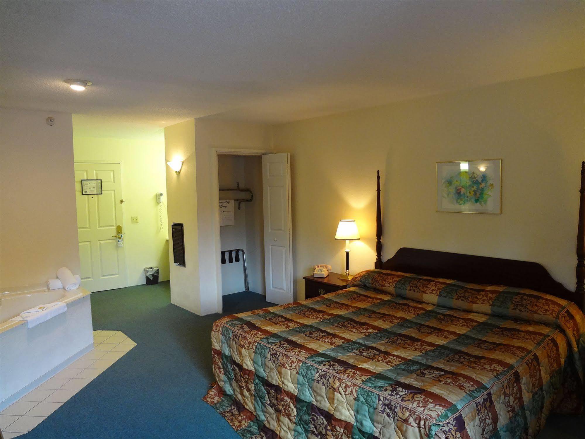 Voyager Inn Saint Ignace Luaran gambar