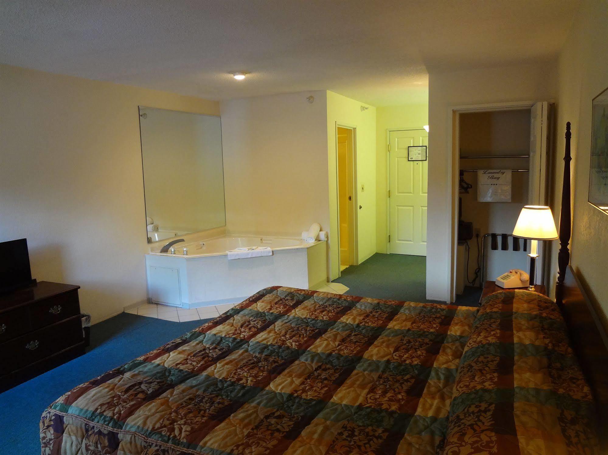 Voyager Inn Saint Ignace Luaran gambar